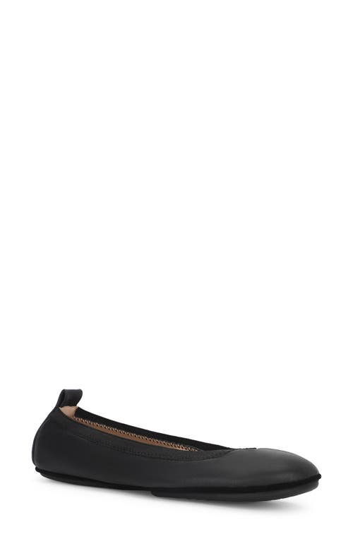 Samara Foldable Ballet Flat in Black Leather