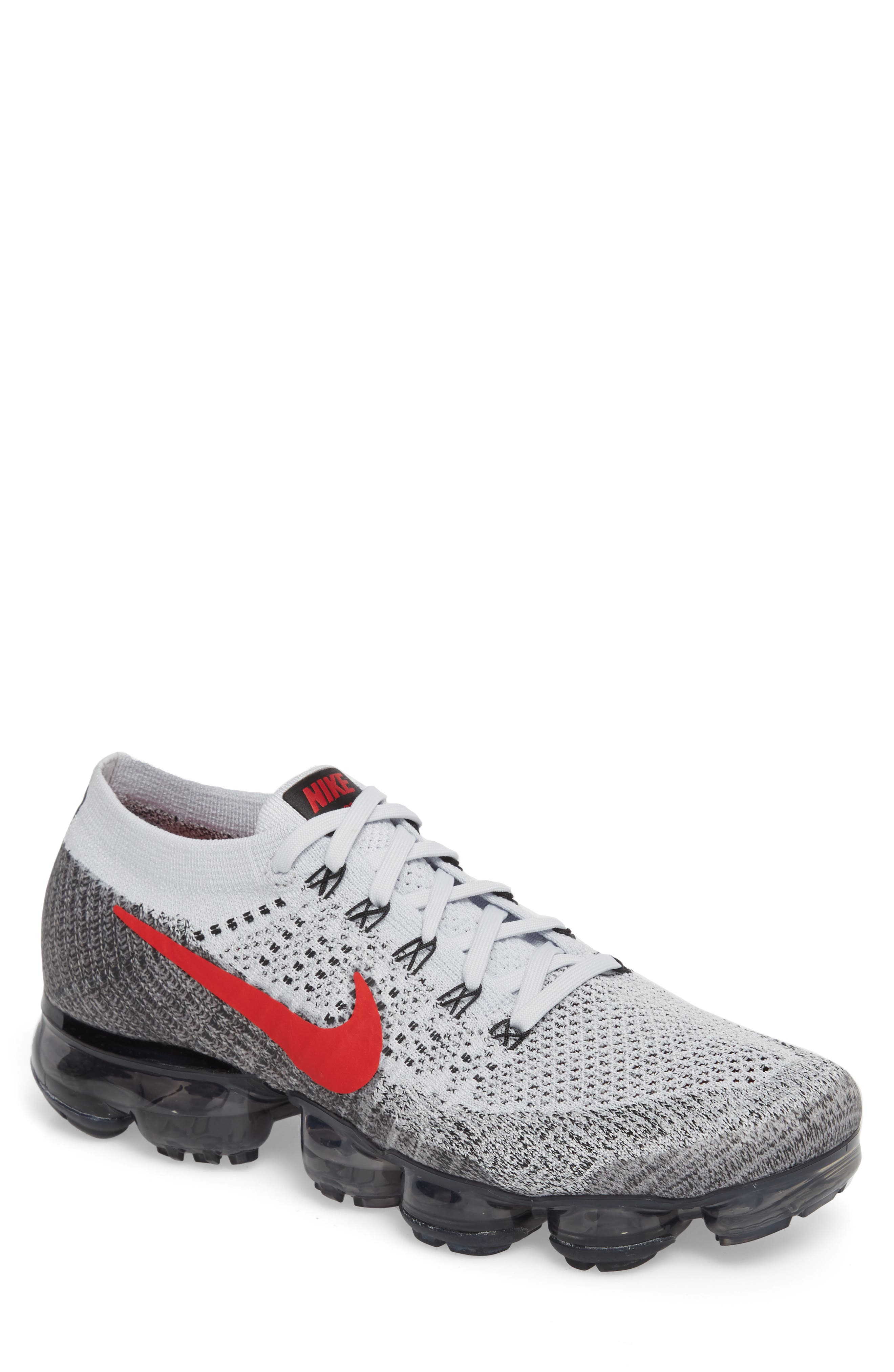 Nike Air VaporMax Flyknit Sneaker (Men 
