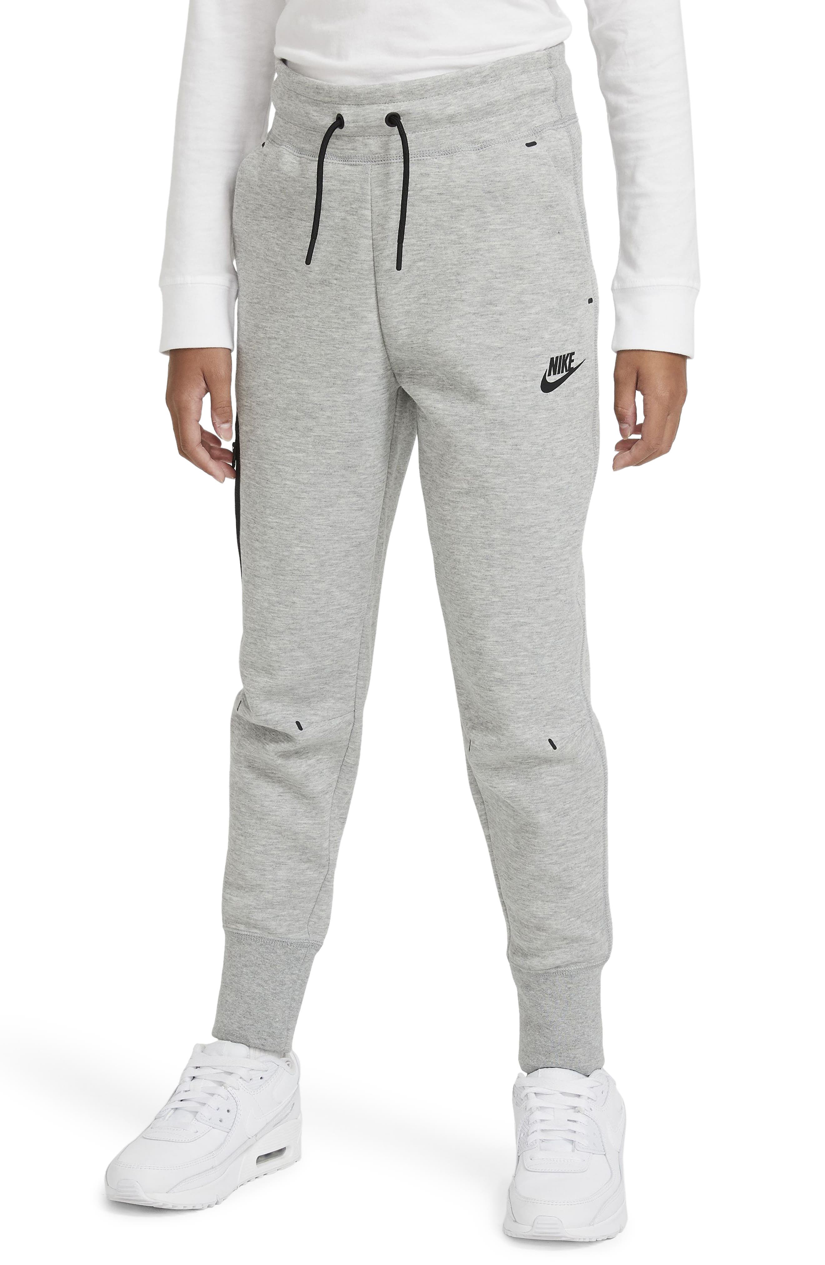 nike dark grey sweatsuit