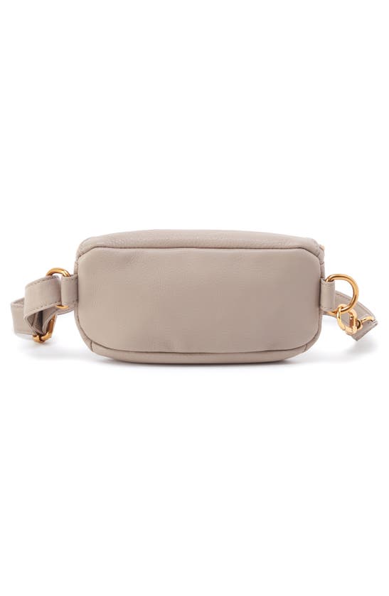 Hobo Fern Leather Belt Bag In Taupe