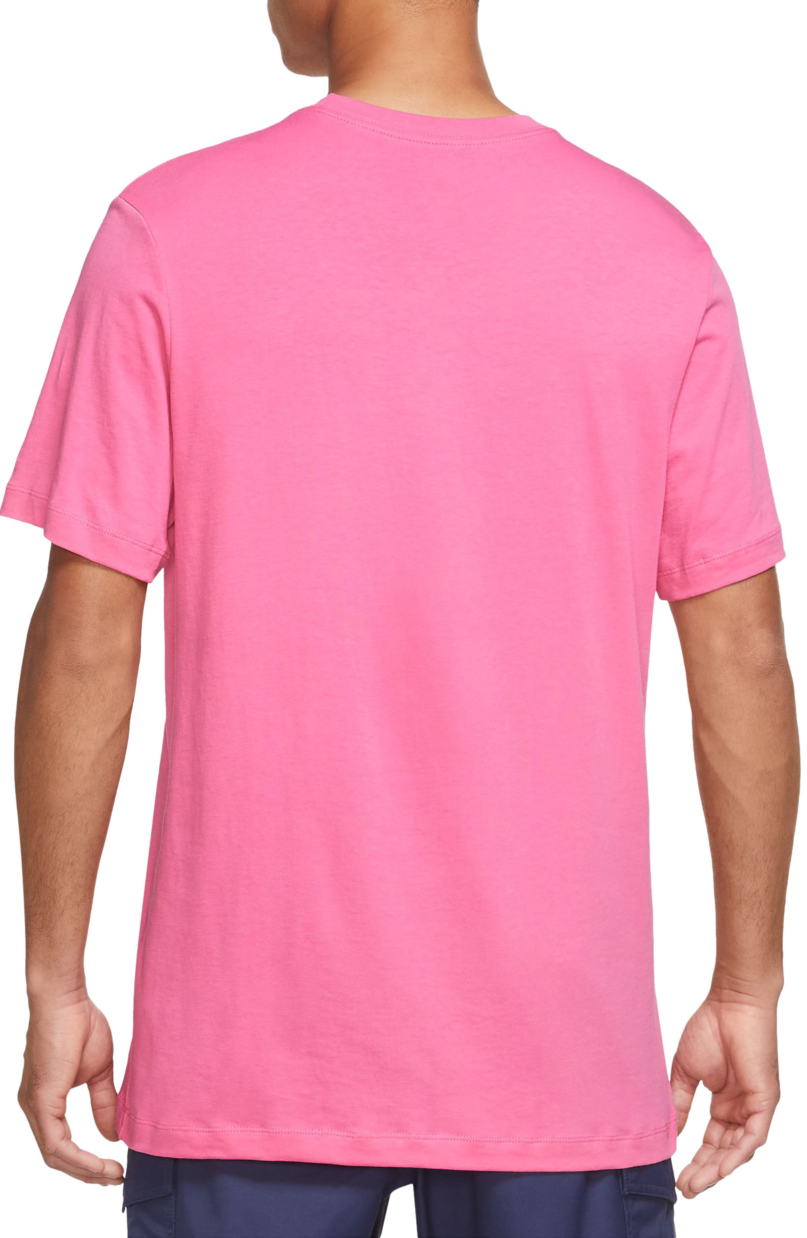 nike tee logo in middle