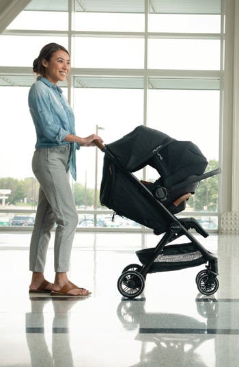 Nuna - TRVL Stroller - Caviar