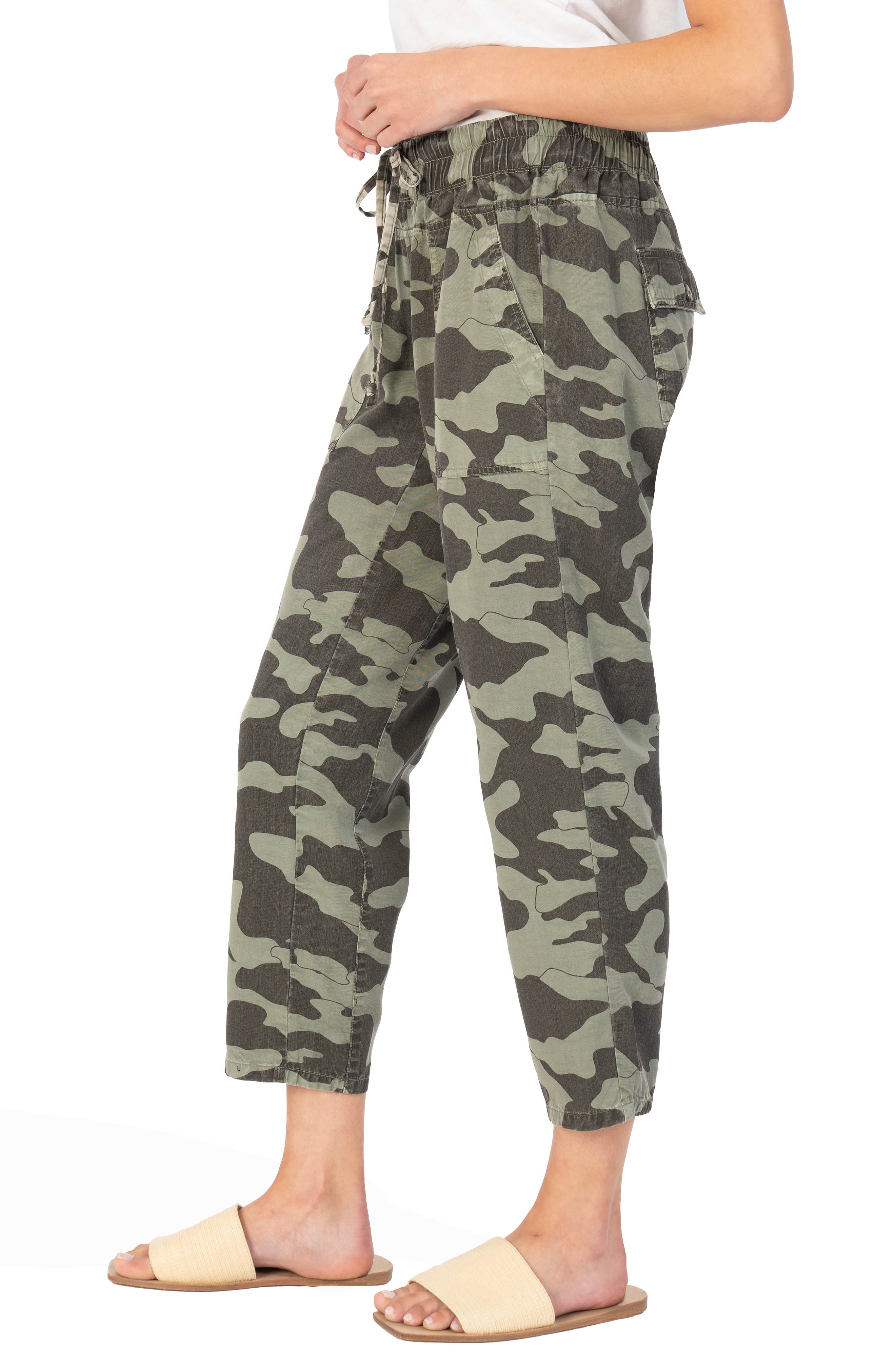 KUT from the Kloth Camo Print Pants 