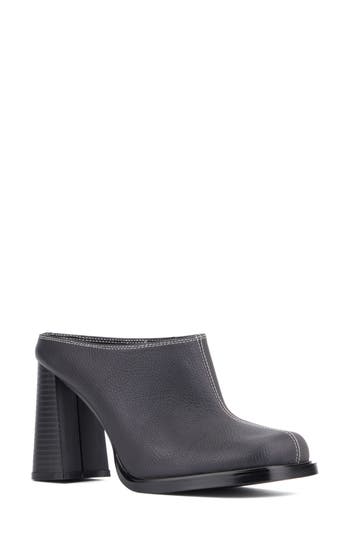 Olivia Miller Square Toe Mule In Black