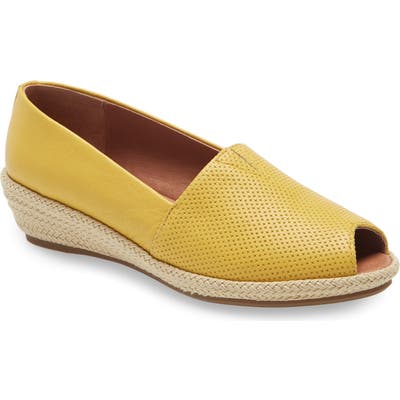 Gentle Souls By Kenneth Cole Luca Open Toe Wedge Espadrille, Yellow
