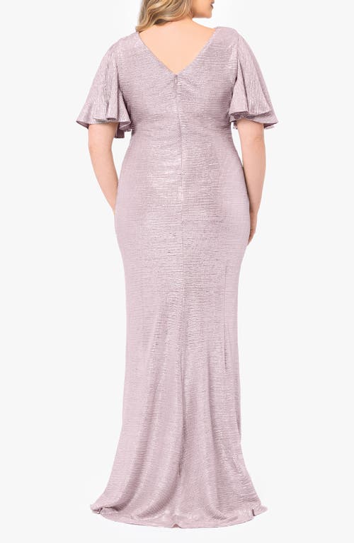 BETSY & ADAM BETSY & ADAM METALLIC FLUTTER SLEEVE GOWN 