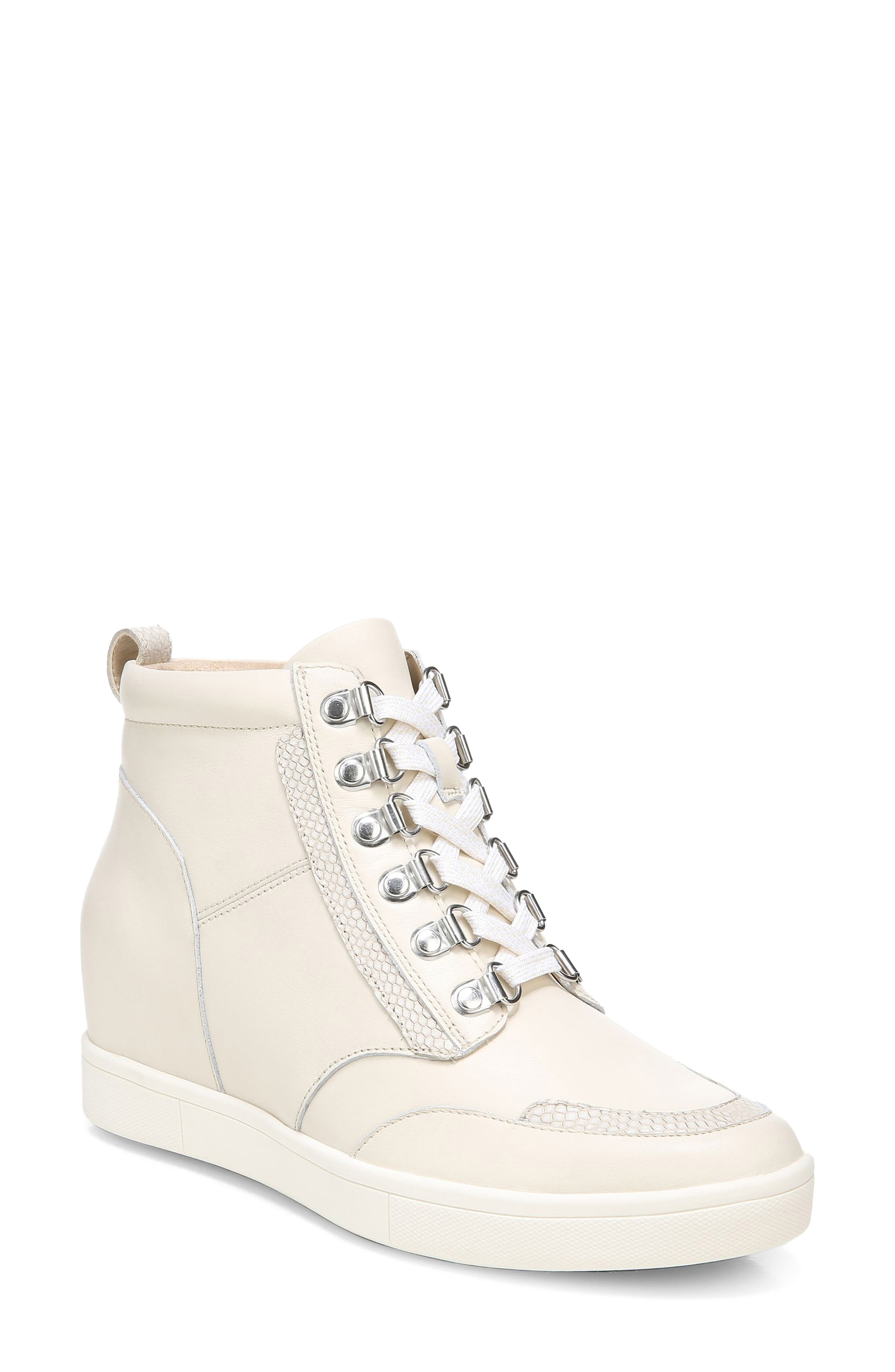 vionic wedge bootie