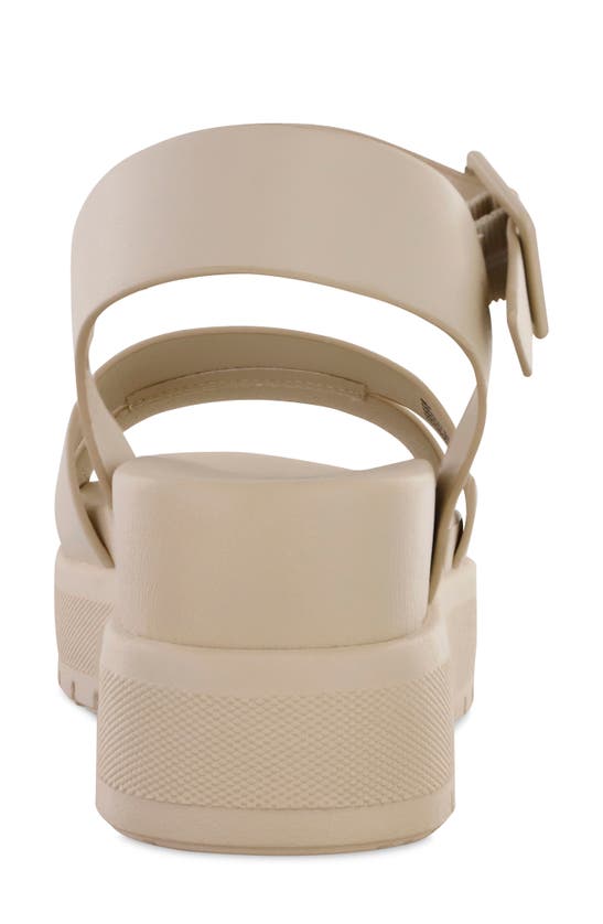 Mia Maya Platform Sandal In Linen