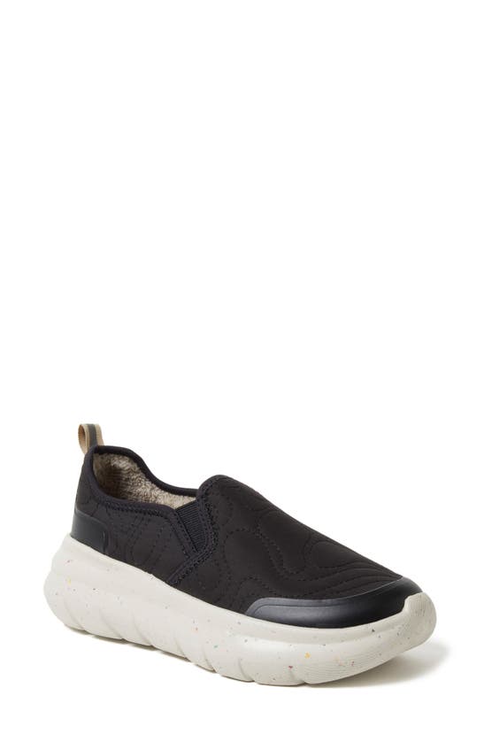 Dearfoams Women's Crimson Regrind Lightweight Slip-on With Energy Return Technology In Black