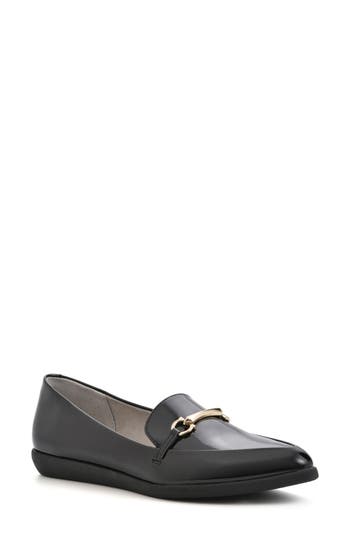 Cliffs By White Mountain Maria Pointed Toe Loafer In Black/patent