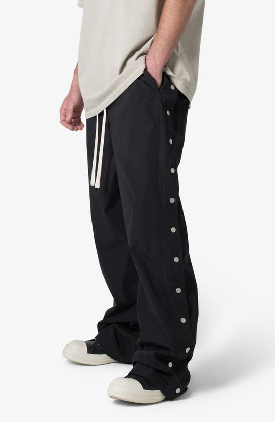 Mnml Oversize Side Snap Nylon Pants In Black