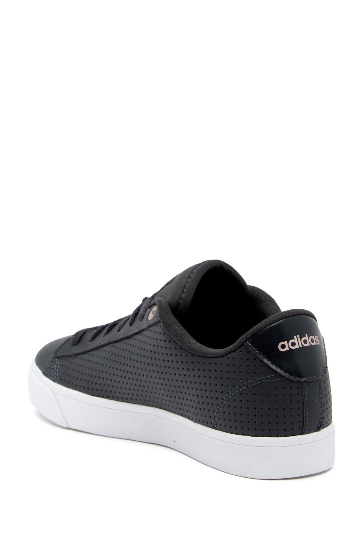 adidas women's cloudfoam daily qt clean shoes