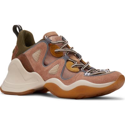 Fendi Ffluid Sneaker, Pink