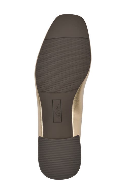 Cliffs By White Mountain Quintesa Pump In Light Gold Metallic Smooth