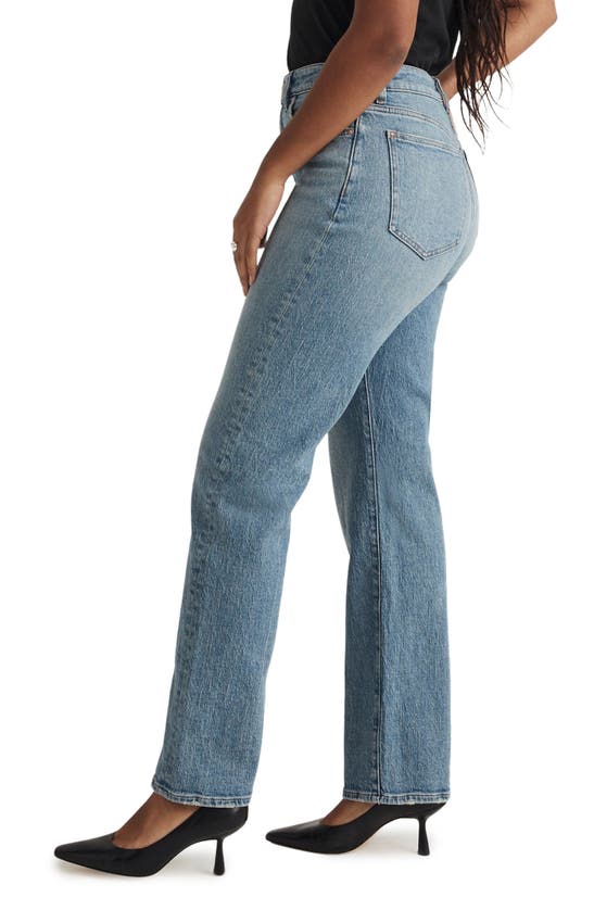 Shop Madewell The Curvy '90s Straight Leg Jeans In Rondell Wash