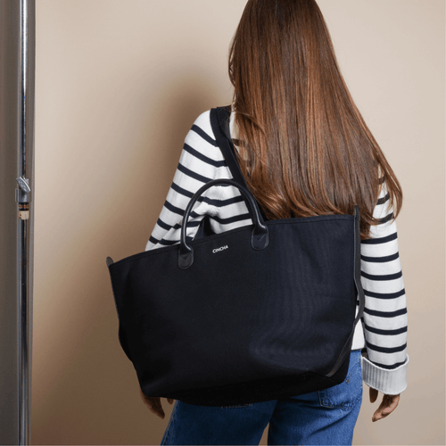 Shop Cincha Go-tote In Jet