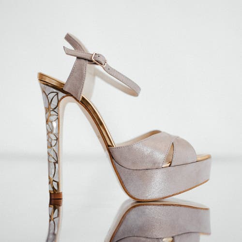 Freya Rose Women's Neutrals / Gold Rose In Bloom Gold In Taupe
