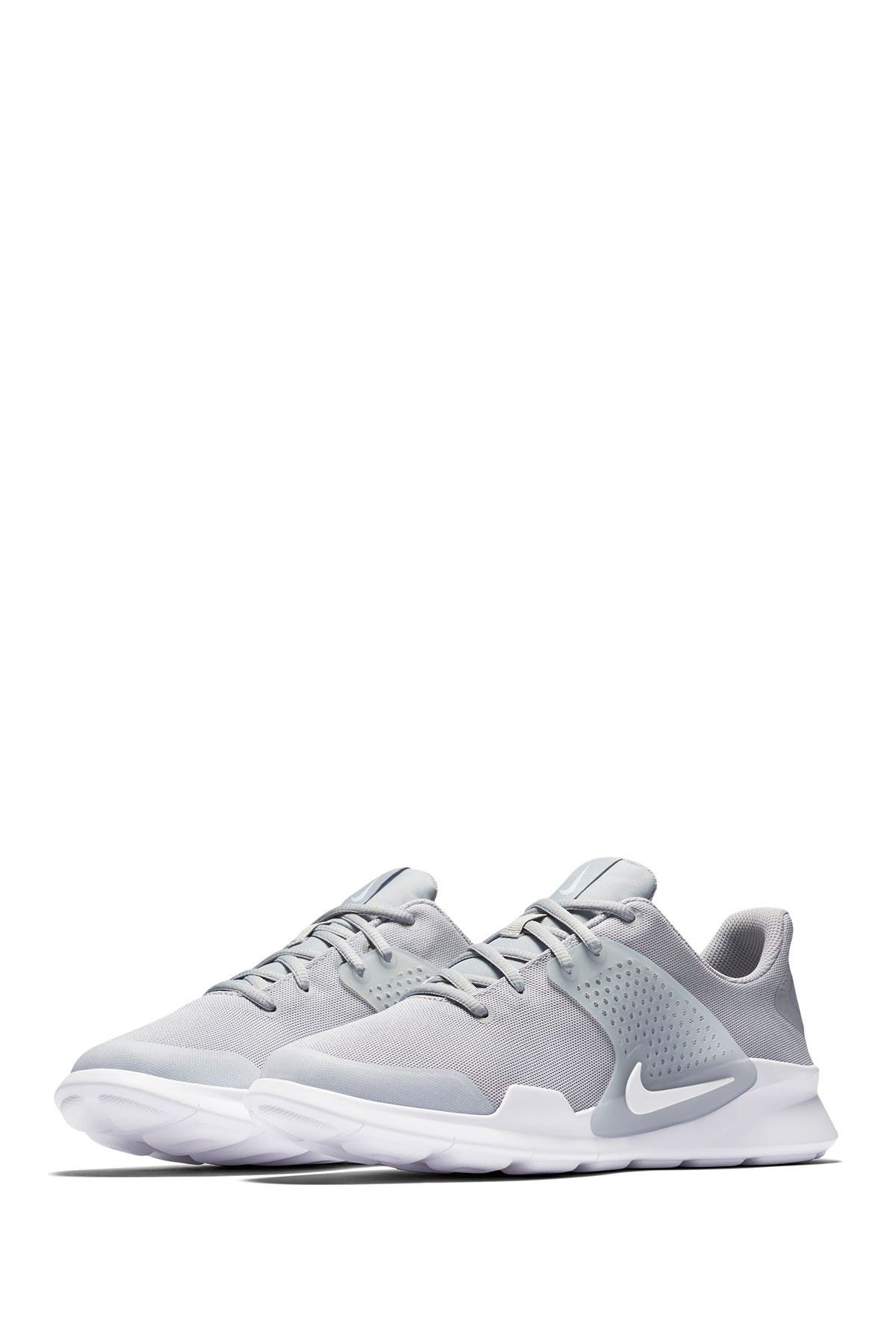 nike arrowz white