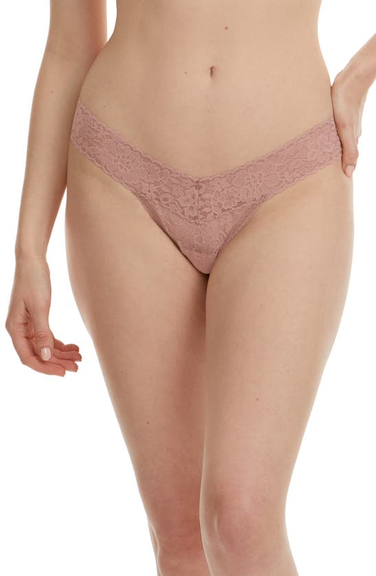 Hanky Panky Daily Lace Low Rise Thong In Desert Rose