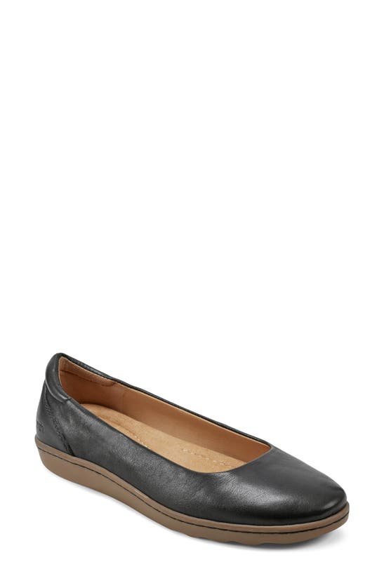 Shop Earth Landen Flat In Black