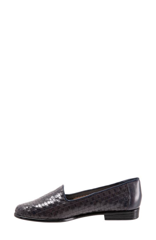 Trotters Liz Slip-on Loafer In Navy Calfs