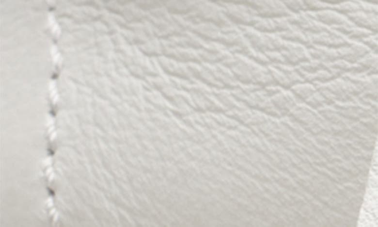 Clarks Torhill Bee In Off White Leather