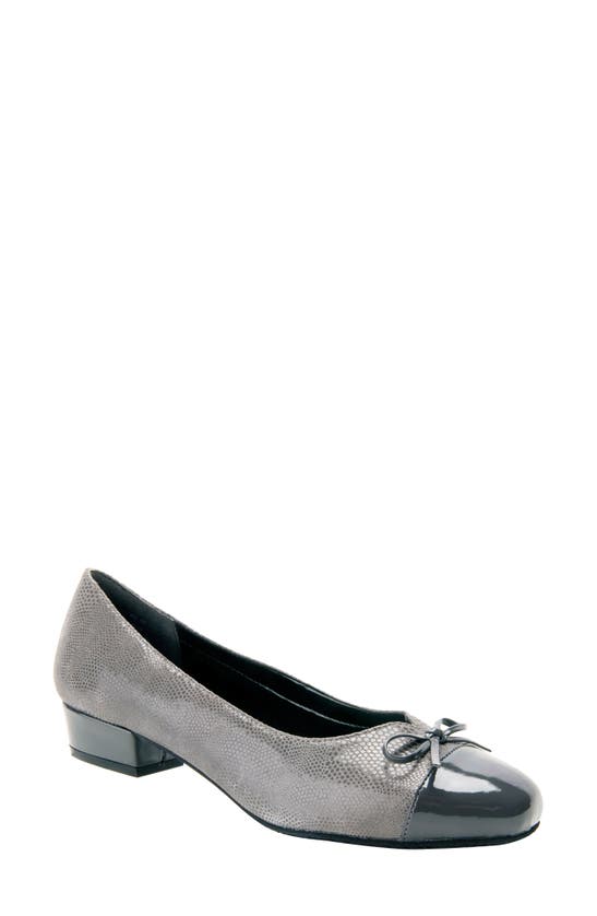 Ros Hommerson Tawnie Bow Cap Toe Pump In Grey Print Pat Leather