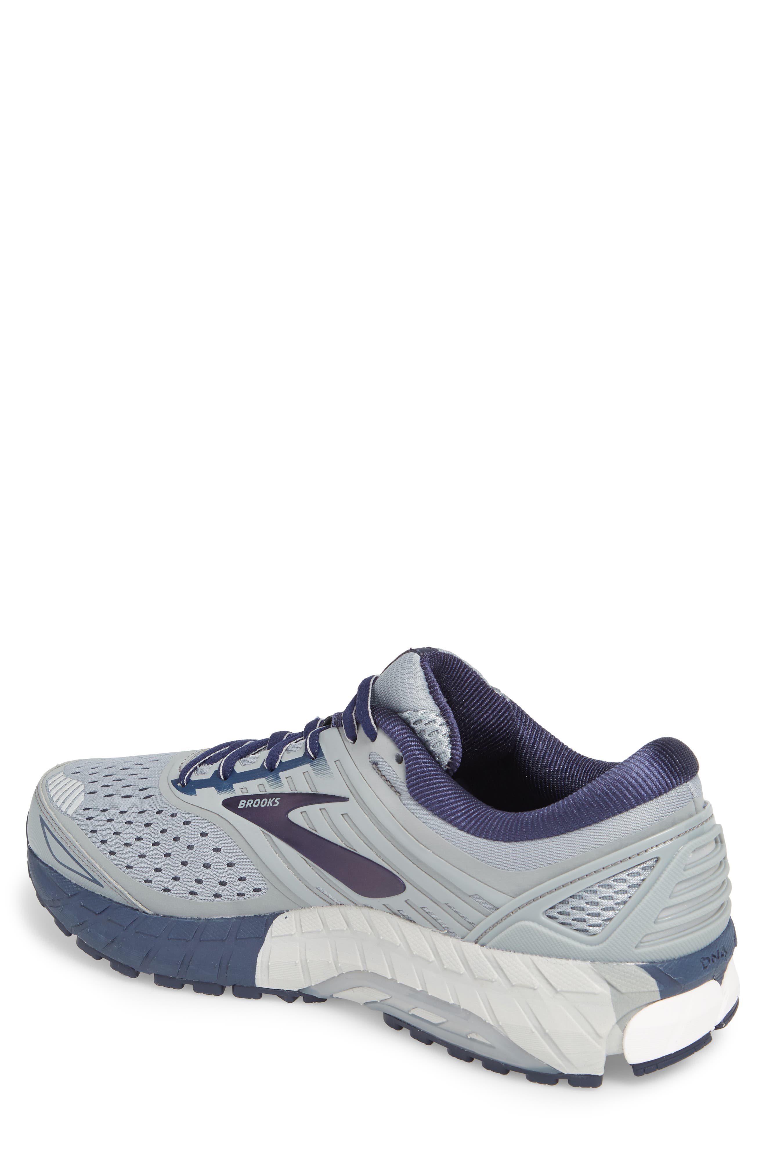 brooks beast 18 running shoes