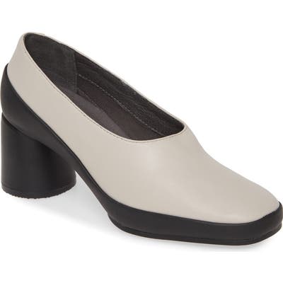 Camper Upright Column Heel Pump, Beige