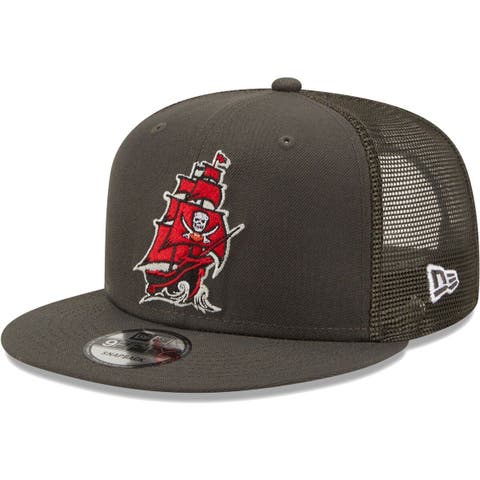 Men's New Era Gray/Pewter Tampa Bay Buccaneers 2021 NFL Training Camp  Official 39THIRTY Flex Hat