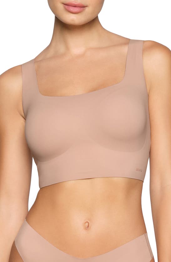 Skims Naked Wireless Scoop Longline Bra In Clay