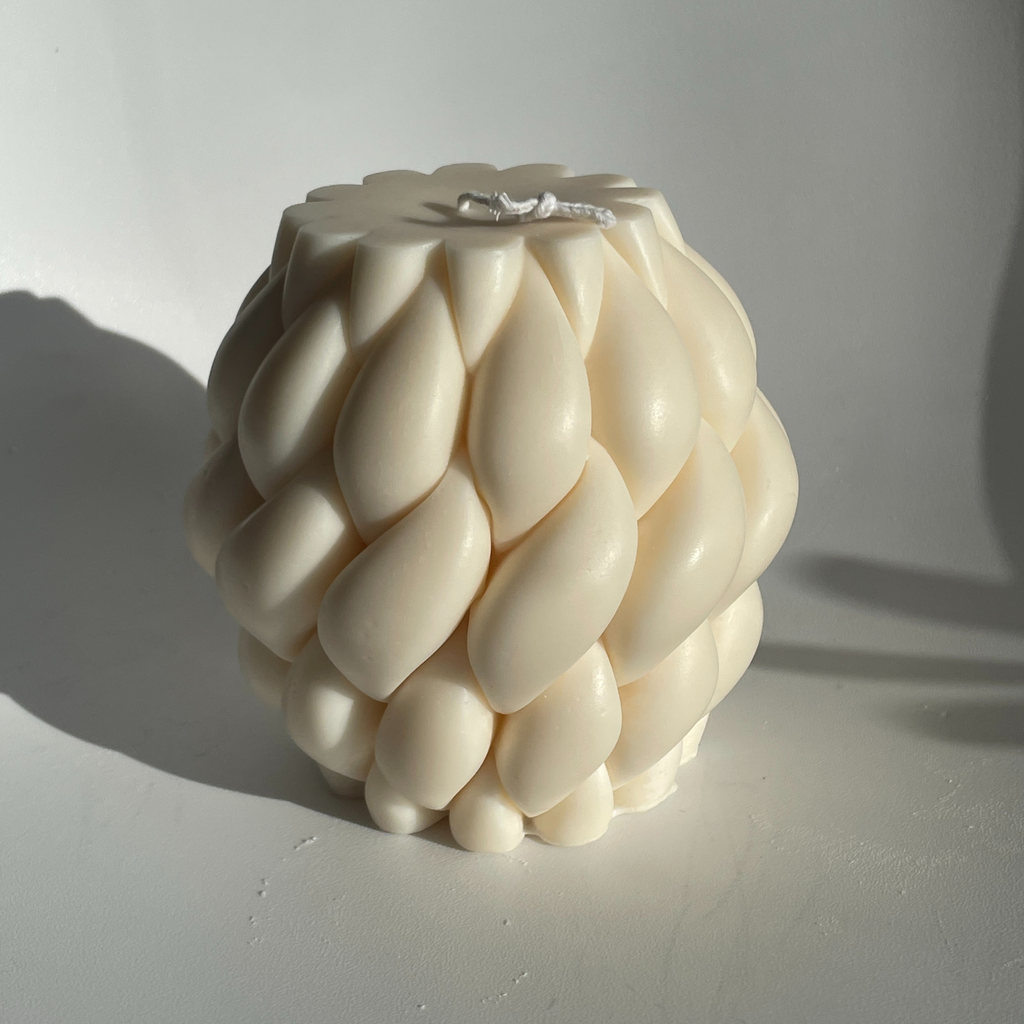Aaram Luxe The Centrepiece Candle In Natural