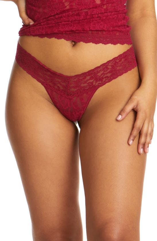 Hanky Panky Low Rise Thong In Cranberry