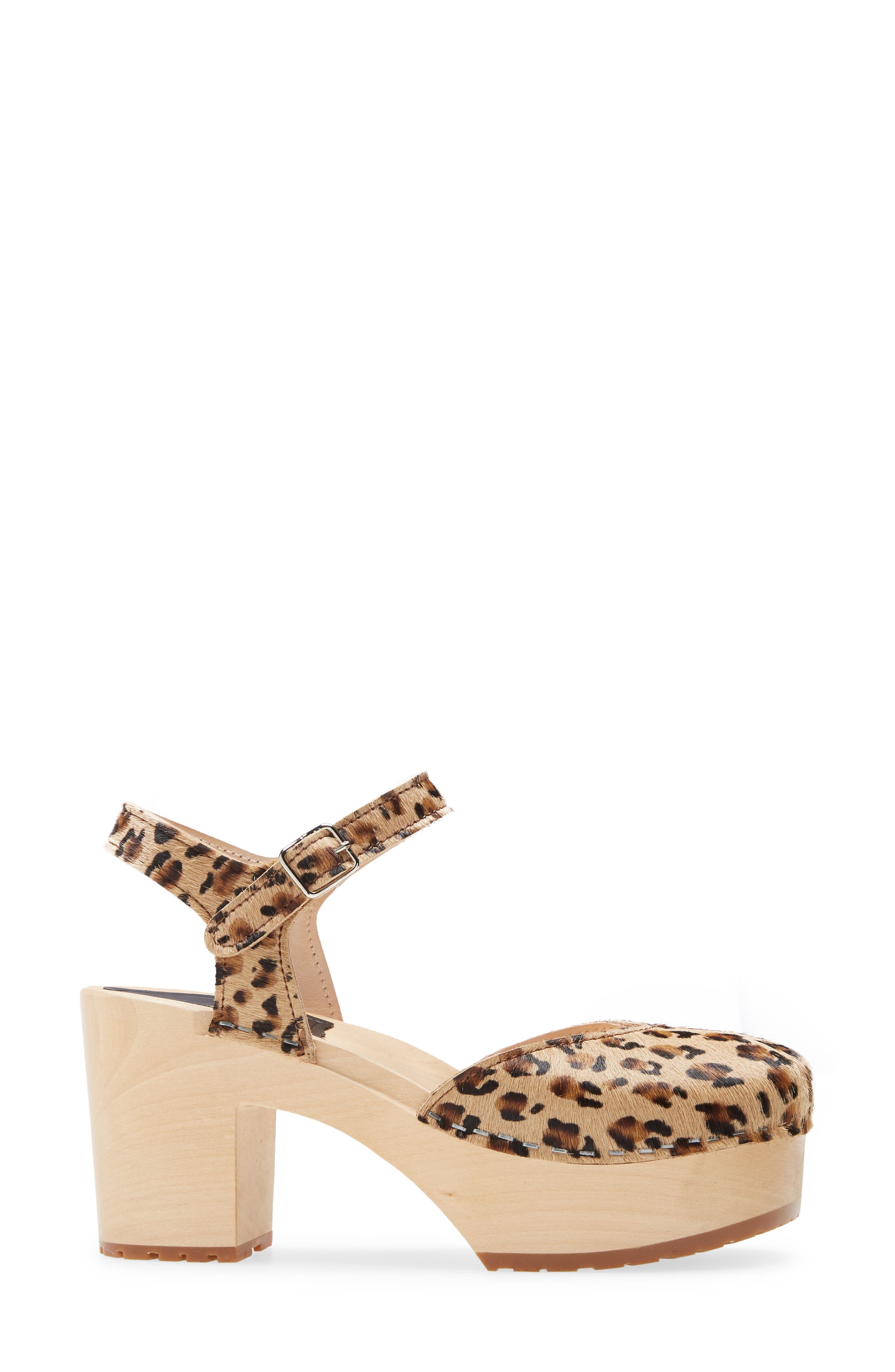 nordstrom closed toe sandals