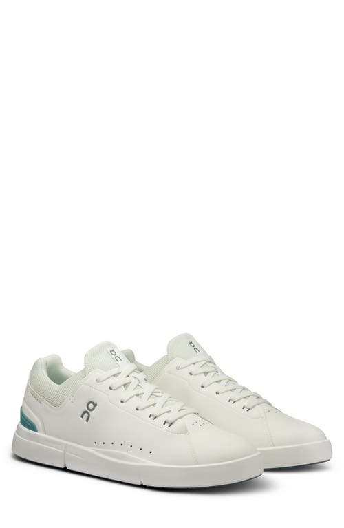 On The Roger Advantage Tennis Trainer In White/ice