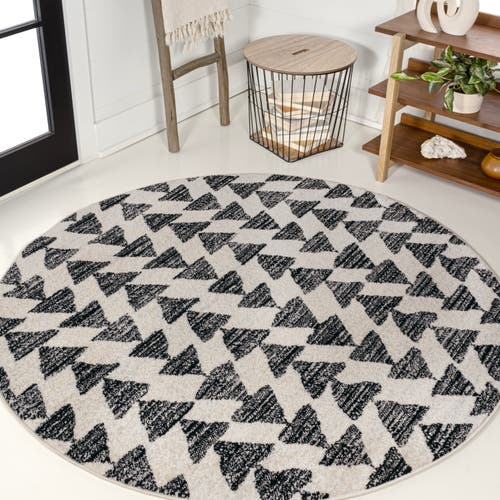 Jonathan Y Aisha Moroccan Triangle Geometric Round Area Rug In Cream/black