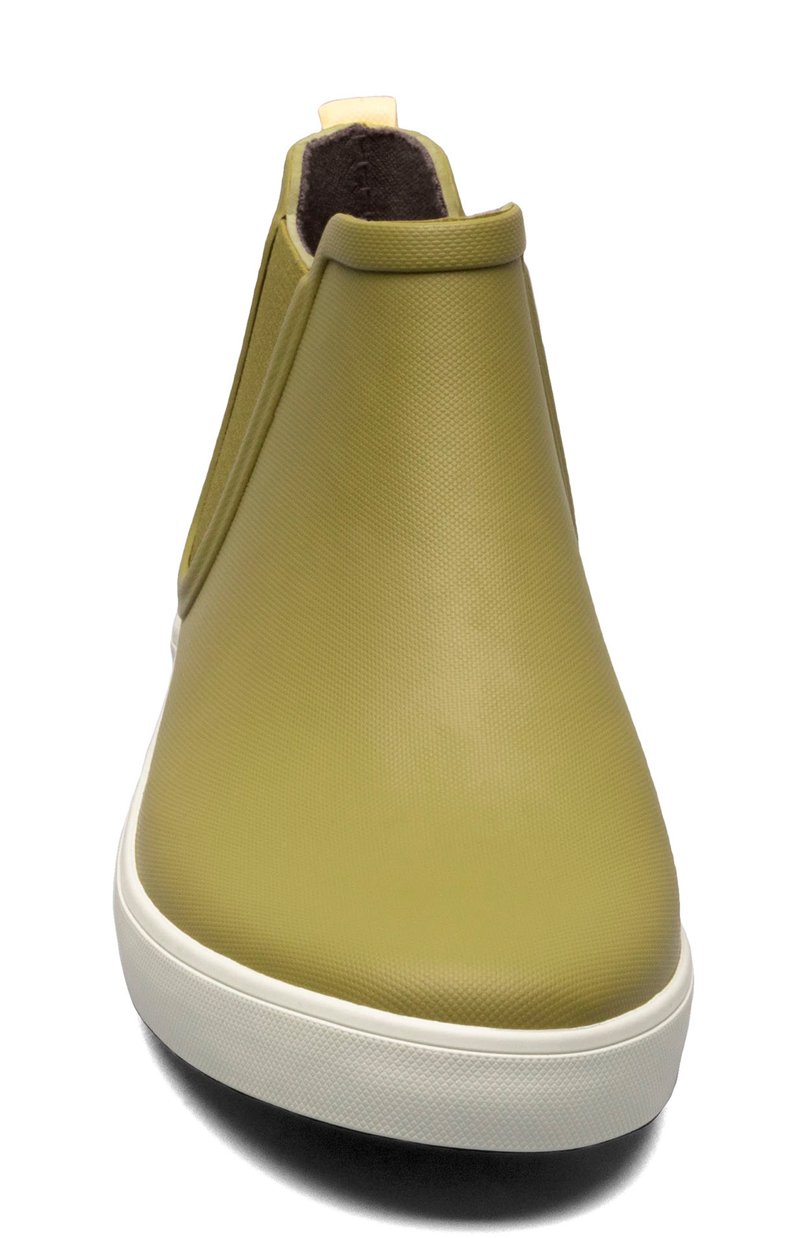 Clothing, Shoes & Jewelry Outdoor BOGS Women's Kicker Rain Chelea