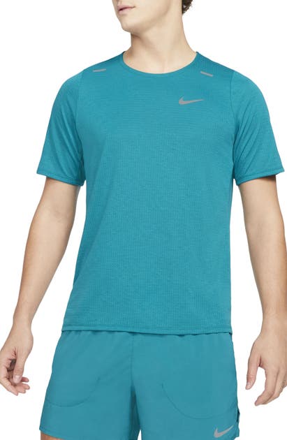 Click to view more detailed imagery on our partner's website Nike Rise 365 Men's Running Top (blustery)