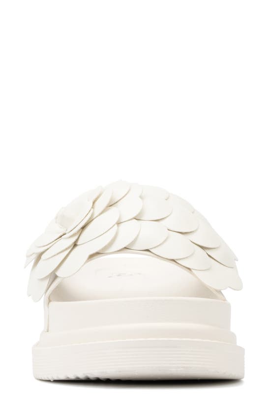 New York And Company Camilia Flower Strap Platform Slide Sandal In White