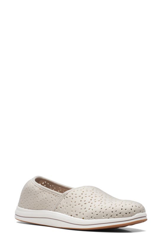 Clarks Breeze Emily In Light Taupe