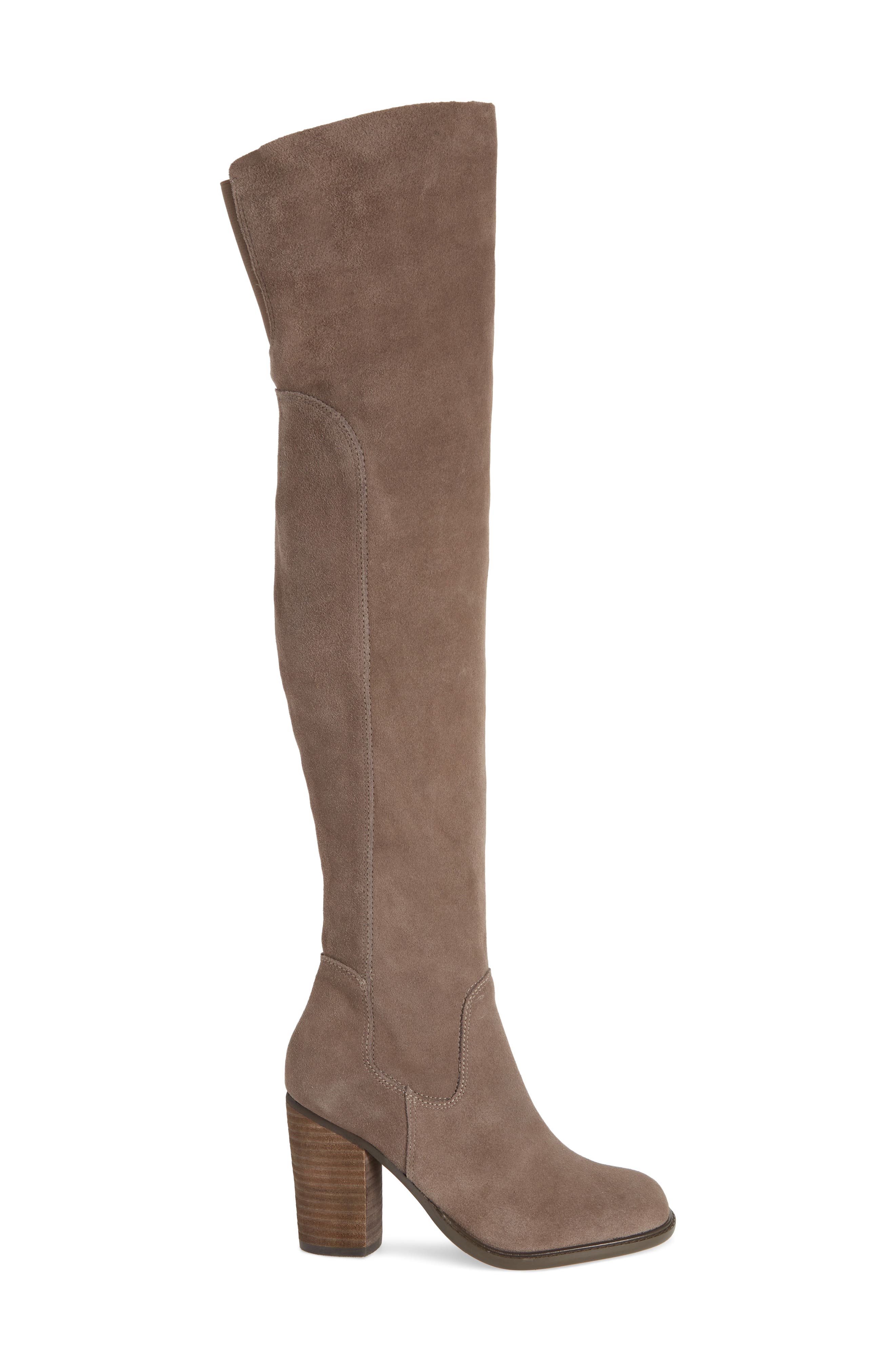 kelsi dagger brooklyn logan