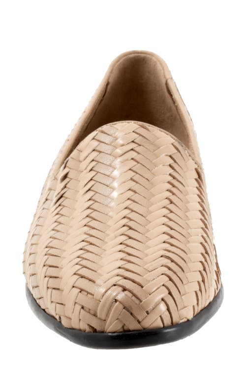 Trotters Liz Iii Flat In Beige/beige Metallic