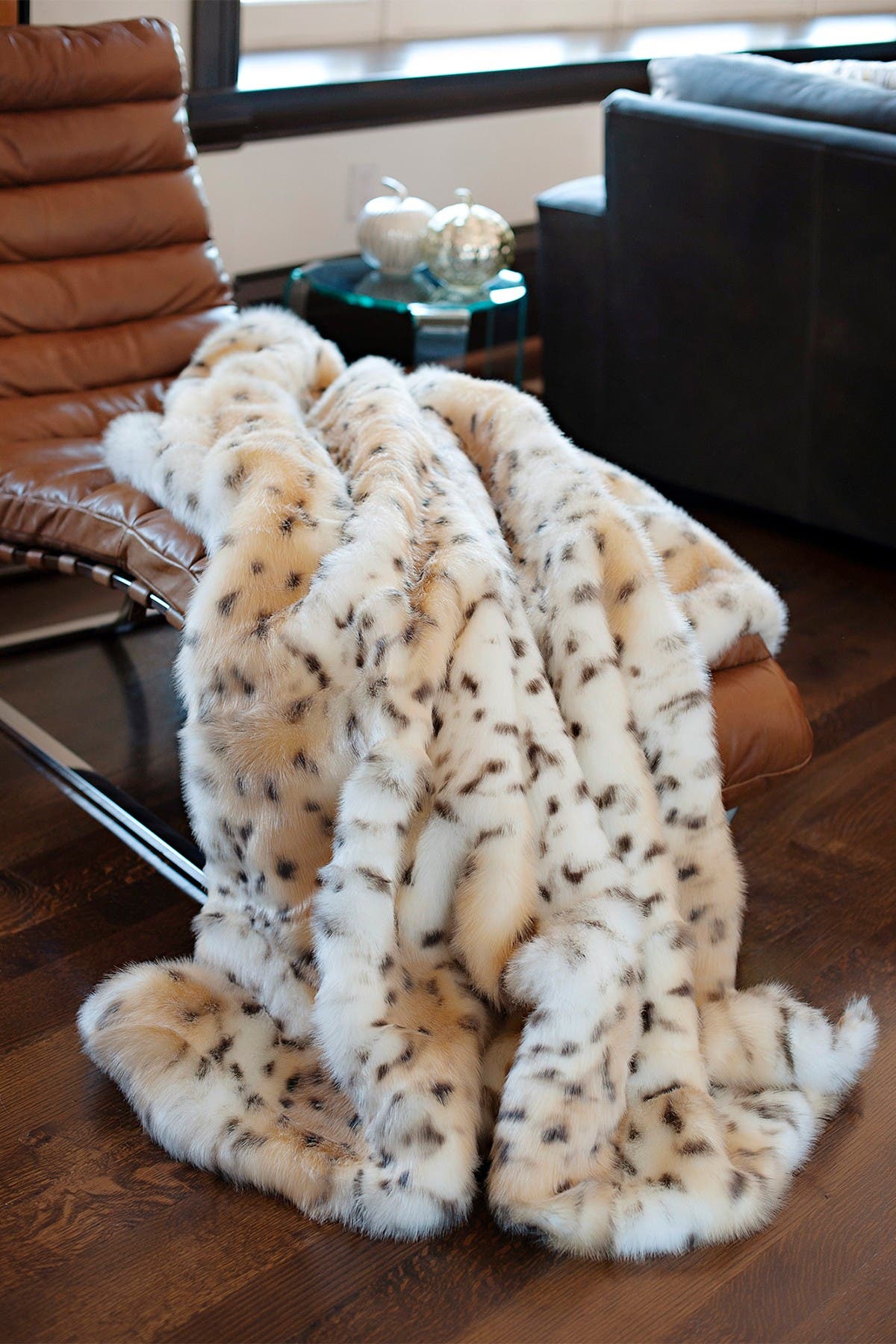 DONNA SALYERS FABULOUS FURS Snow Leopard Faux Fur Throw 60" x 60