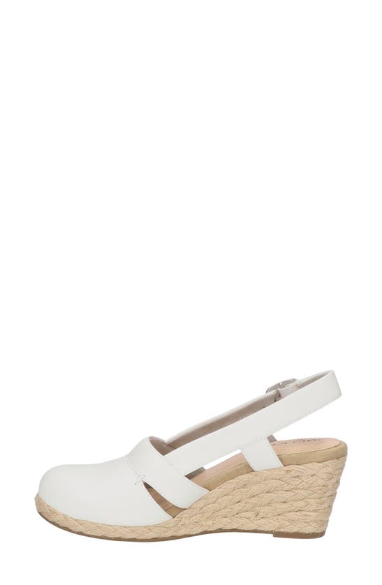 Easy Street Stargaze Womens Faux Leather Closed Toe Wedge Sandals In White