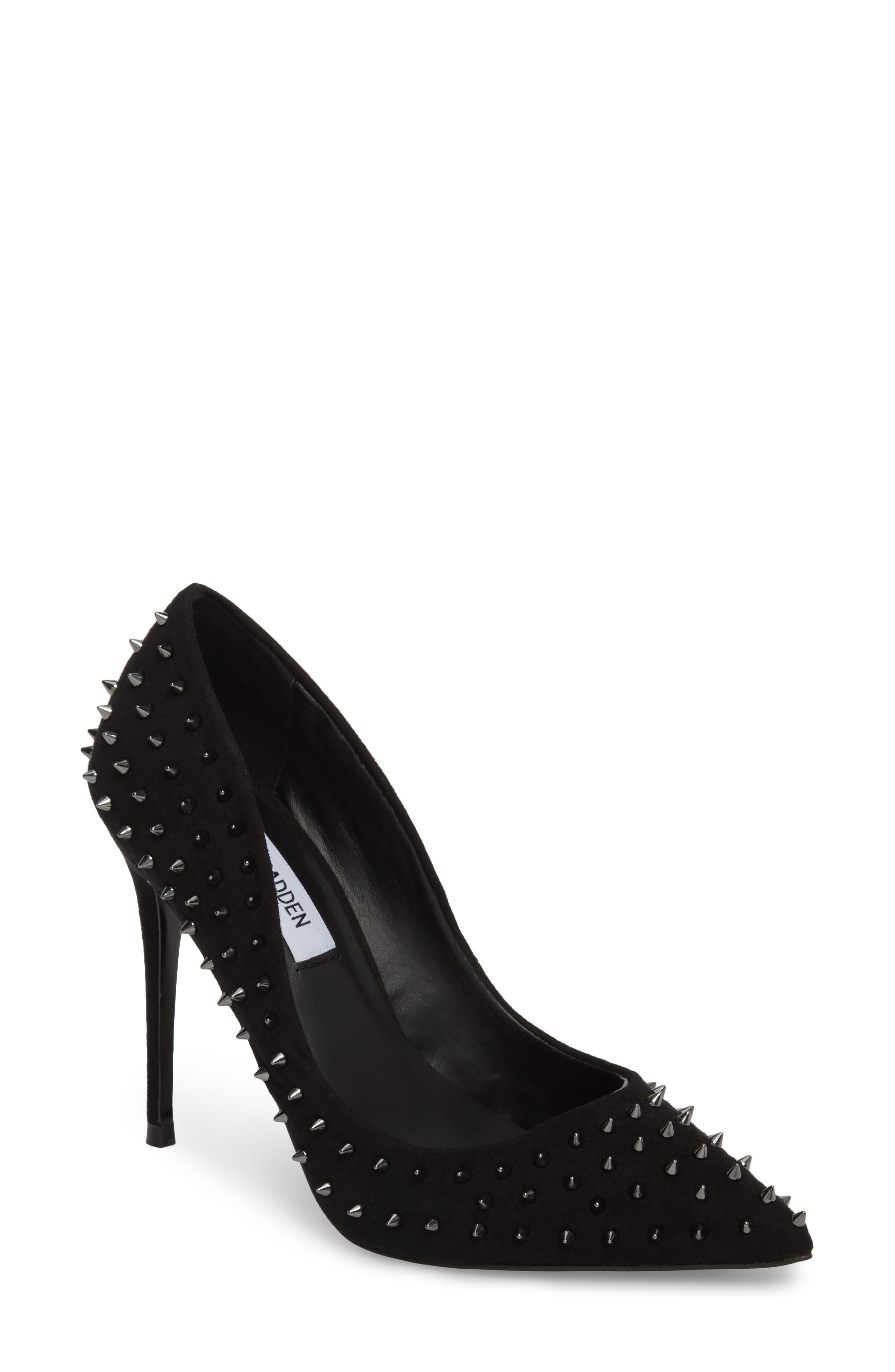 steve madden daisie studded pump