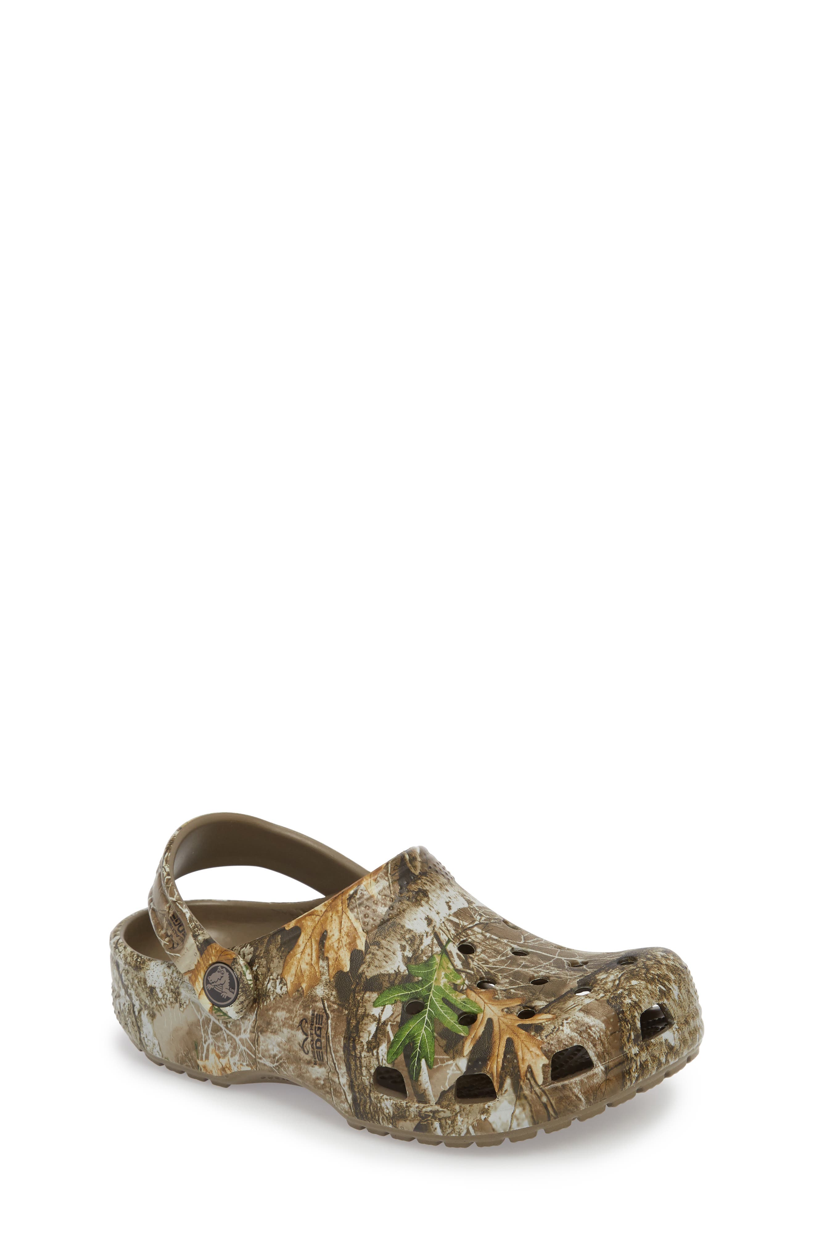 crocs camouflage sandals