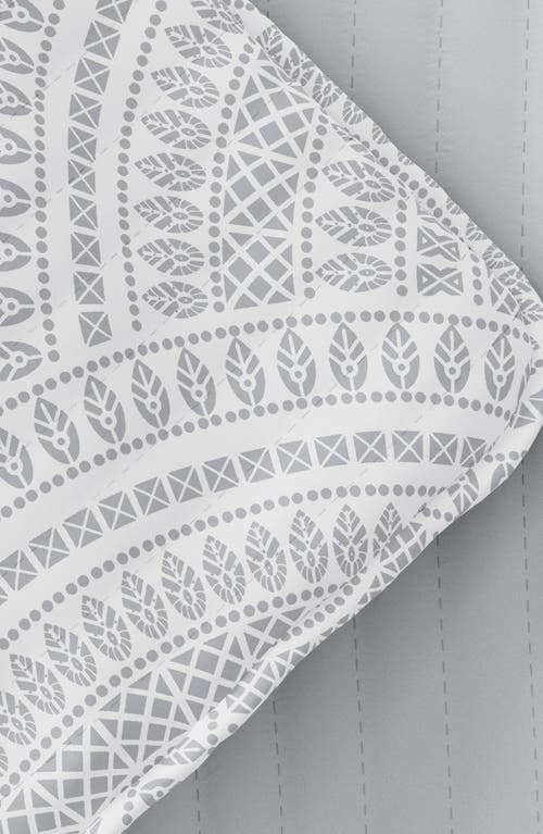 Homespun 3-piece Reversible Scallop Print Quilt Set In Light Gray