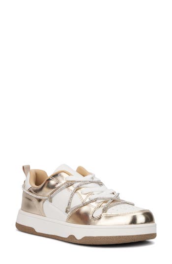 NEW YORK AND COMPANY NEW YORK AND COMPANY FABLE METALLIC SNEAKER