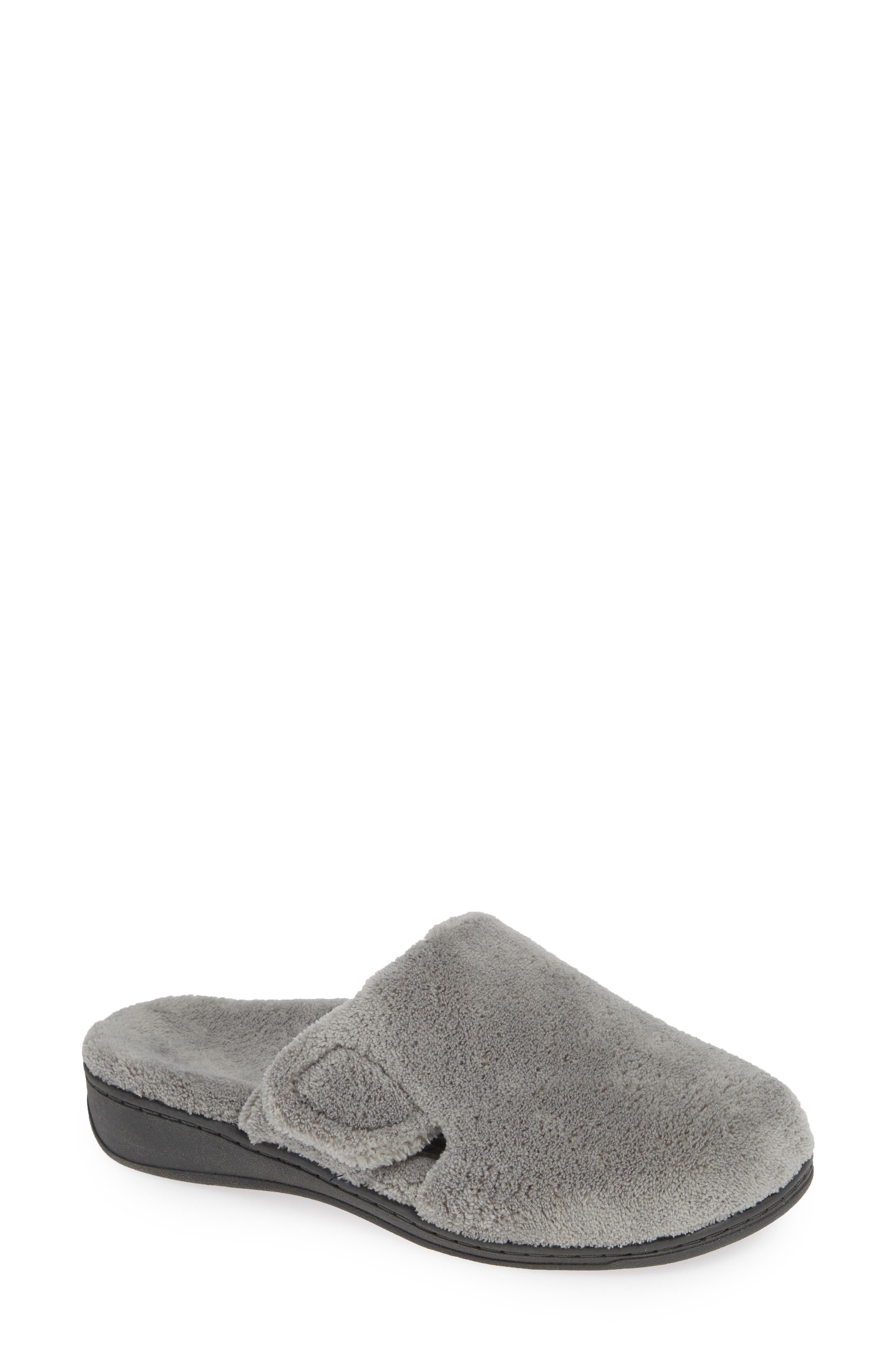 nordstrom vionic slippers