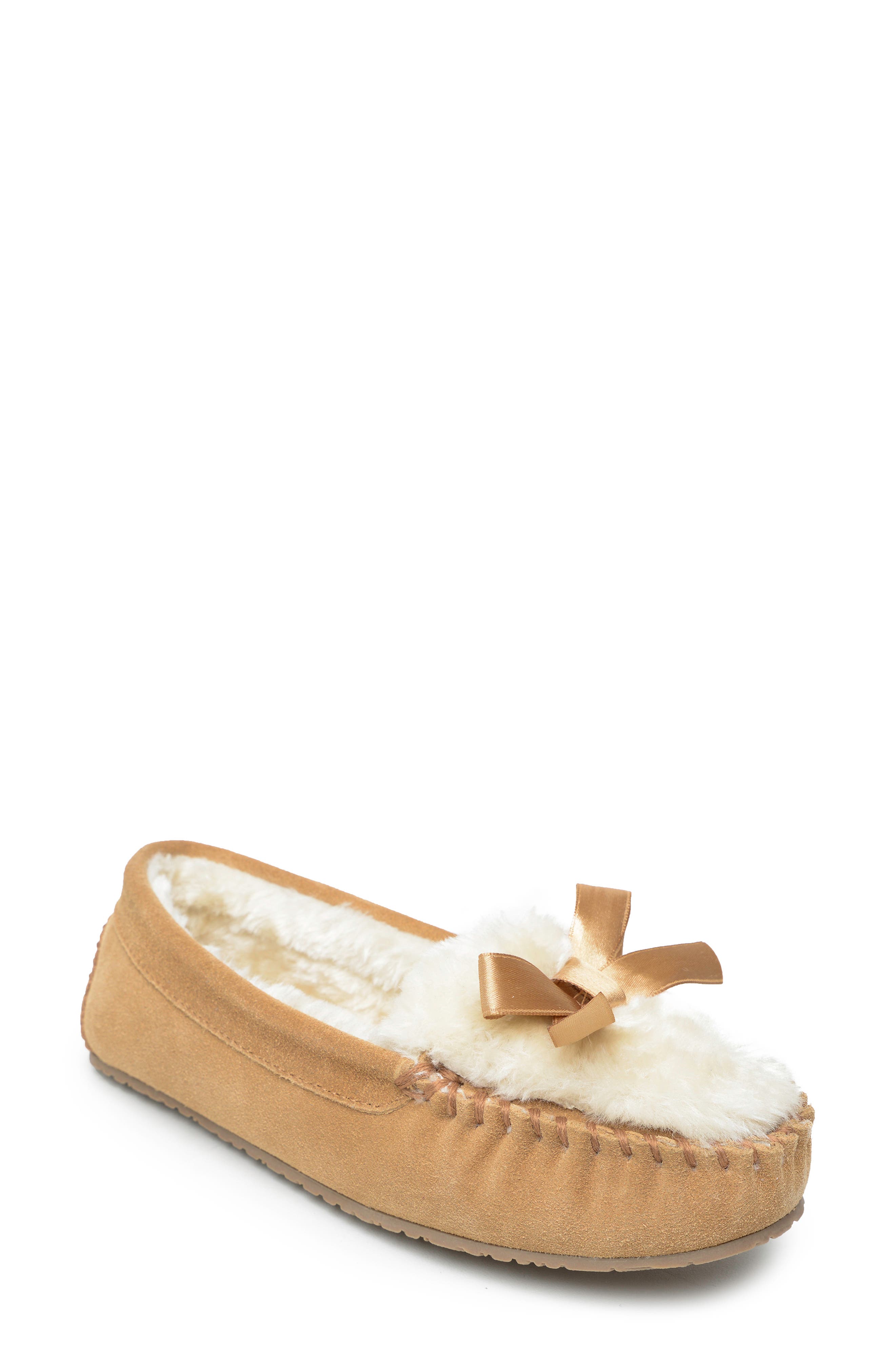 minnetonka shearling slippers womens